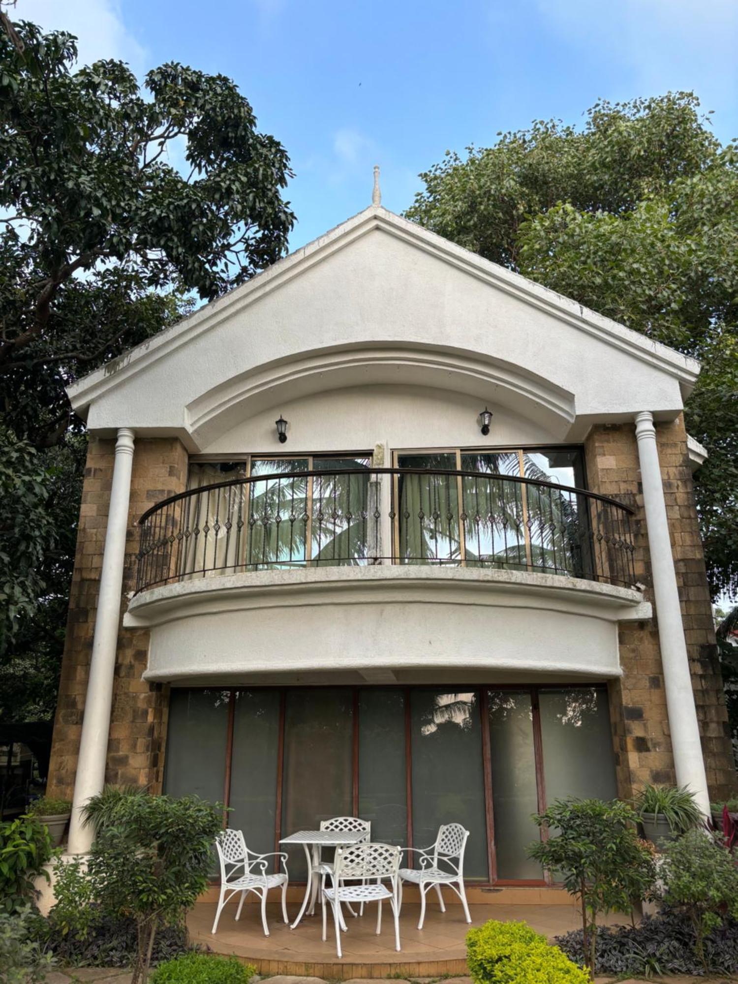 Silverador Resort Thane Exterior photo