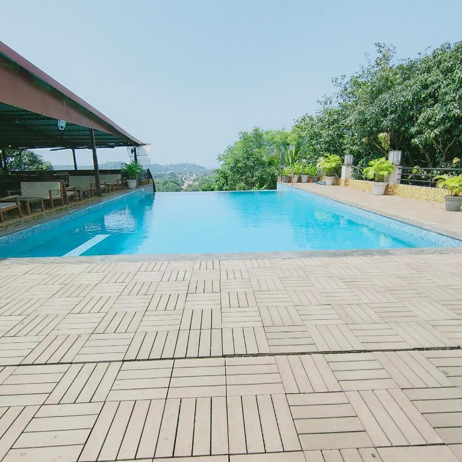 Silverador Resort Thane Exterior photo