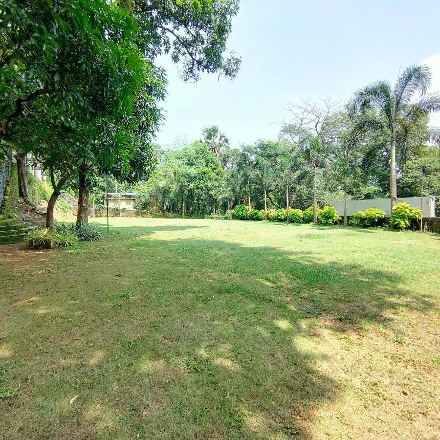 Silverador Resort Thane Exterior photo